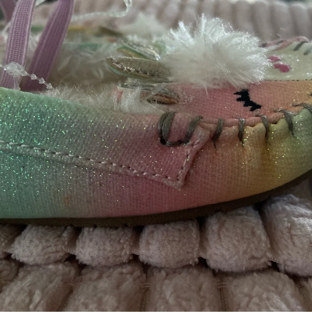 Self Esteem Capricorn footwear